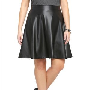 Torrid Faux Leather Skater Skirt SZ 18